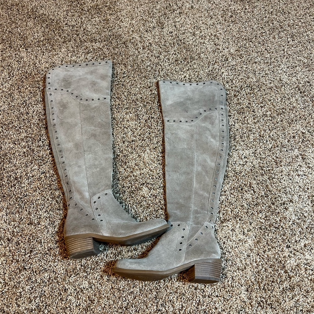 Vince Camuto Bestan Over the Knee Boot Foxy Tan/Gray Suede Size 6 M OTK - Picture 1 of 9
